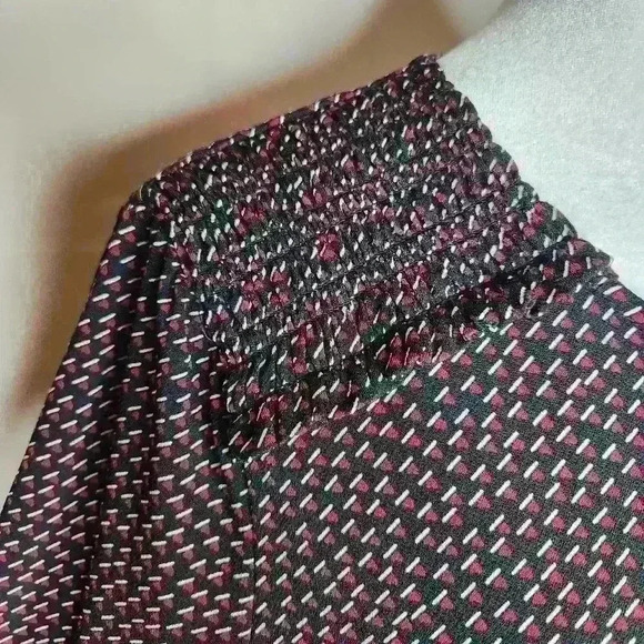 Adrianna papell women's black and red blouse size medium - Picture 4 of 9